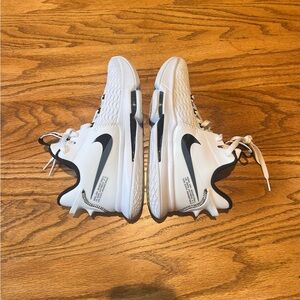 (NEVER WORN) LeBron Witness 2020